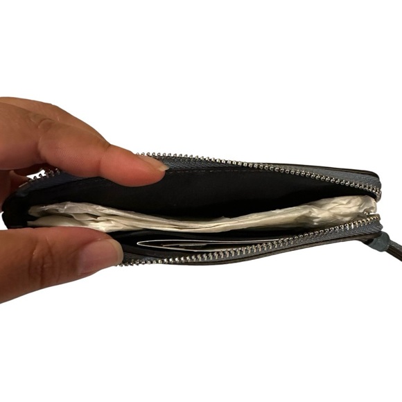 NWOT Coach Blue Wristlet - Picture 7 of 7